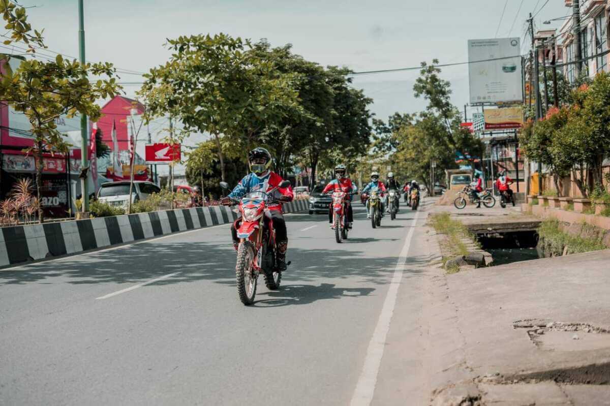 Komunitas CRF 150L Kembali Jelajahi Alam Kota Samarinda