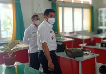Dapat Laporan Kerusakan Gedung Sekolah, Andi Harun: akan Kita Perbaiki