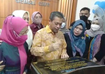 Wagub Kaltim Hadi Mulyadi Resmikan Klinik Gigi Sutarman Dental Care