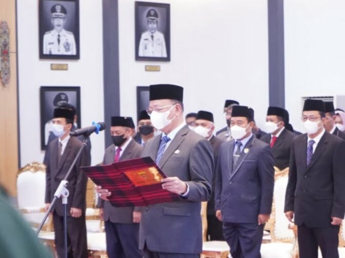 Pelantikan Hero Mardanus Satyawan Sebagai Sekretaris Kota (Sekkot) Samarinda di Rumah Jabatan Wali Kota Andi Harun