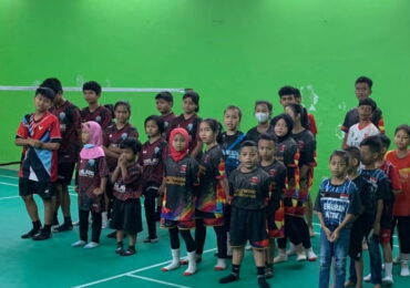 Sekretariat DPRD Samarinda Adakan Kompetisi Badminton Anak Usia Dini