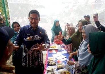 Bertemu Tani Pada Elo, Wali Kota Samarinda Serahkan Bantuan Penunjang Produksi