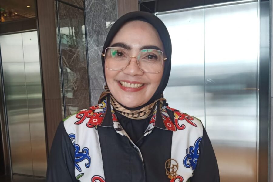 Anggota Komisi II DPRD Samarinda, Laila Fatihah menyambut baik terkait pembayaran belanja pemerintah secara nontunai melalui Kartu Kredit Pemerintah dan QRIS Antarnegara