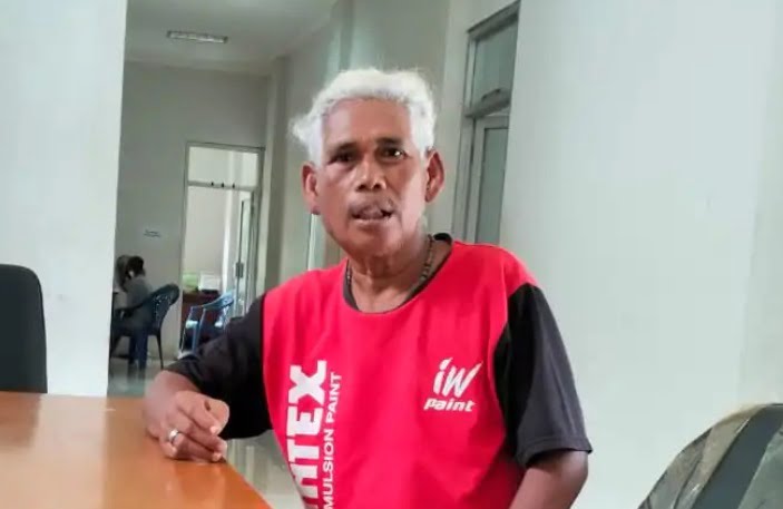 Eling Supriyanto, buruh konstruksi asal Grobogan, Jawa Tengah terpaksa tinggal di Rumah Singgah Samarinda lantaran tak bisa pulang kampung