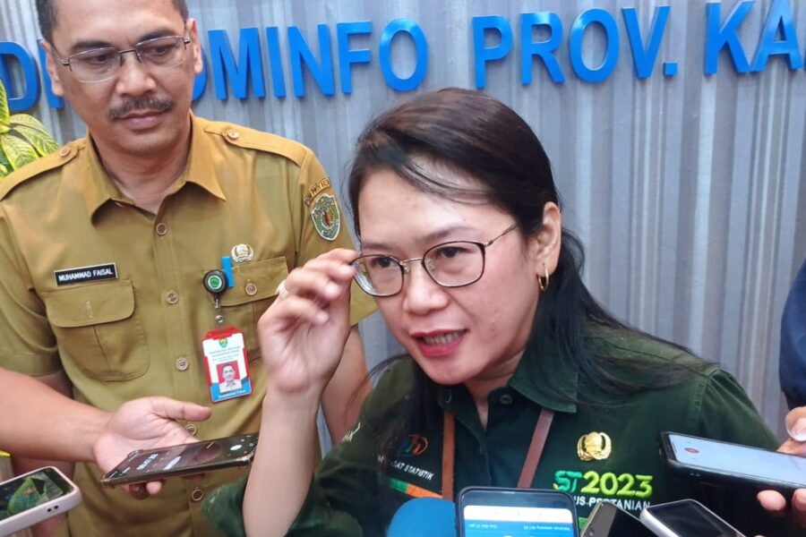 kepala BPS Kaltim, Yusniar Juliana memaparkan program Regsosek saat jumpa pers yang difasilitasi Diskominfo Kaltim