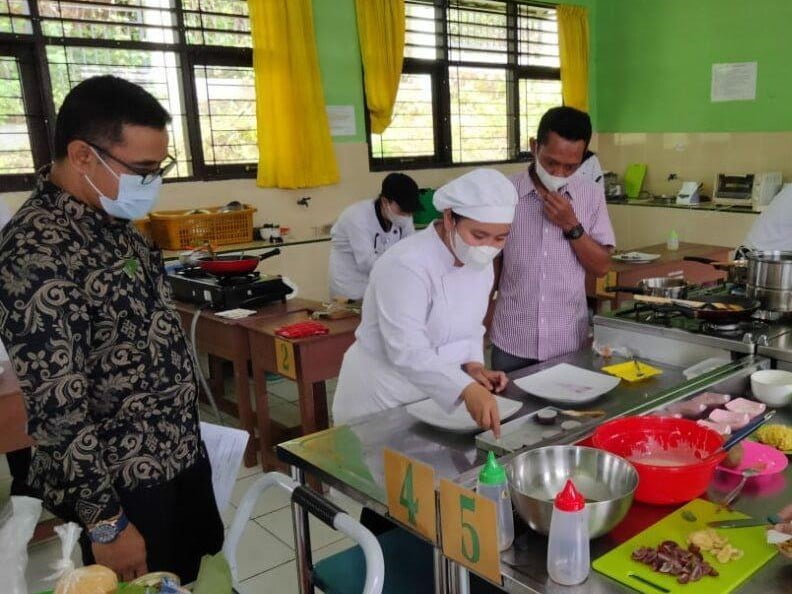 SMK didorong miliki BLUD guna mendukung dan menunjang kesiapan siswa siswi hadapi dunia kerja