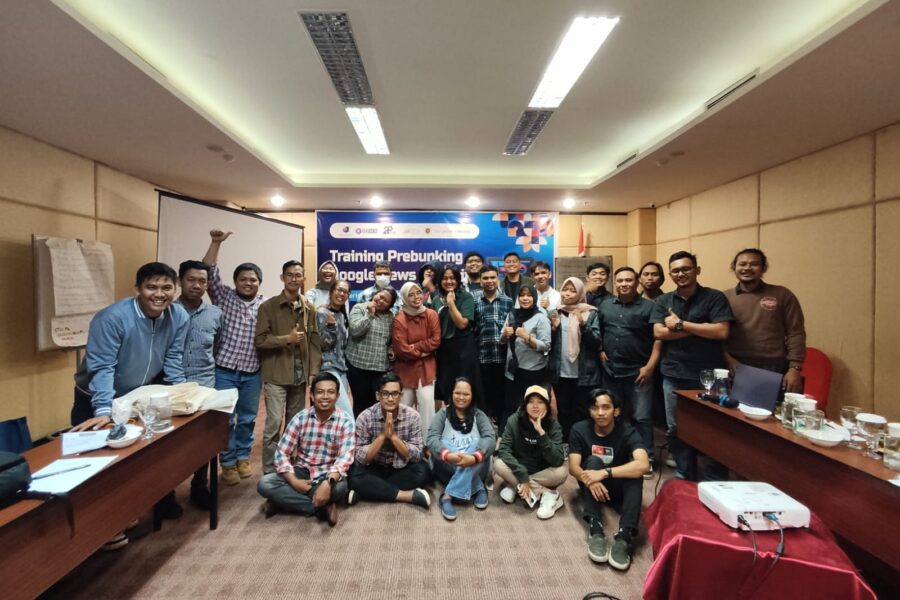 Foto Bersama usai sesi Pelatihan Pre-bunking atau Cek Fakta