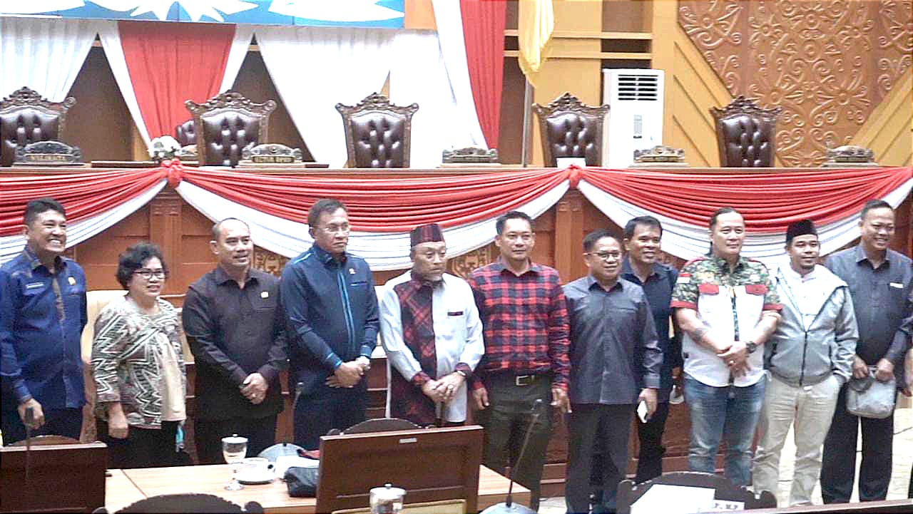 Rapat dengar pendapat Komisi I DPRD Samarinda bersama Panitia Pembangunan Gereja Batak Karo Protestan (GBKP) serta stakeholder pemerintah terkait pendirian rumah ibadah (Adakah.id)