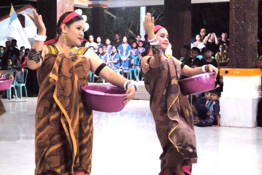 Tari Kreasi Pedalaman Mahakam ULu dari Sanggar Laksan Kuwai