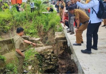 Fasum Perumahan Lempake Rusak, Wali Kota Samarinda Langsung Turun Tangan