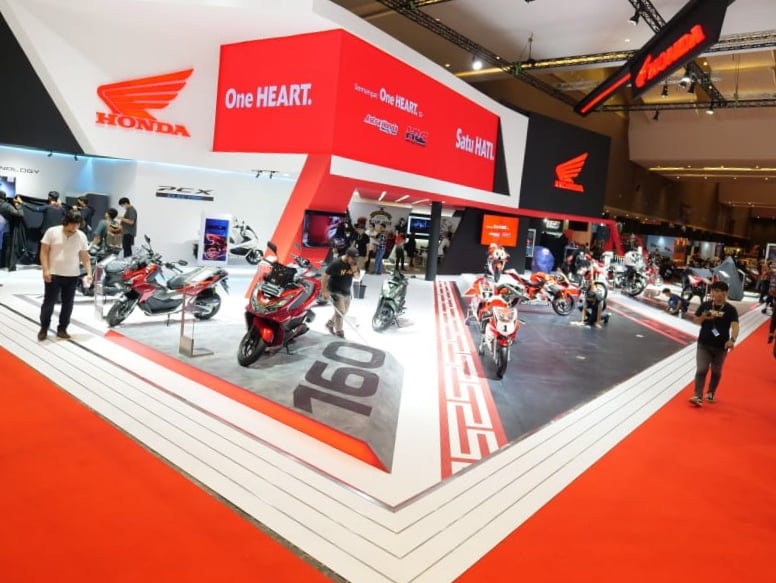 AHM menyuguhkan produk andalan di ajang IIMS 2023, termasuk Hibda PCC Electric sebagai kebanggaan Indobesia