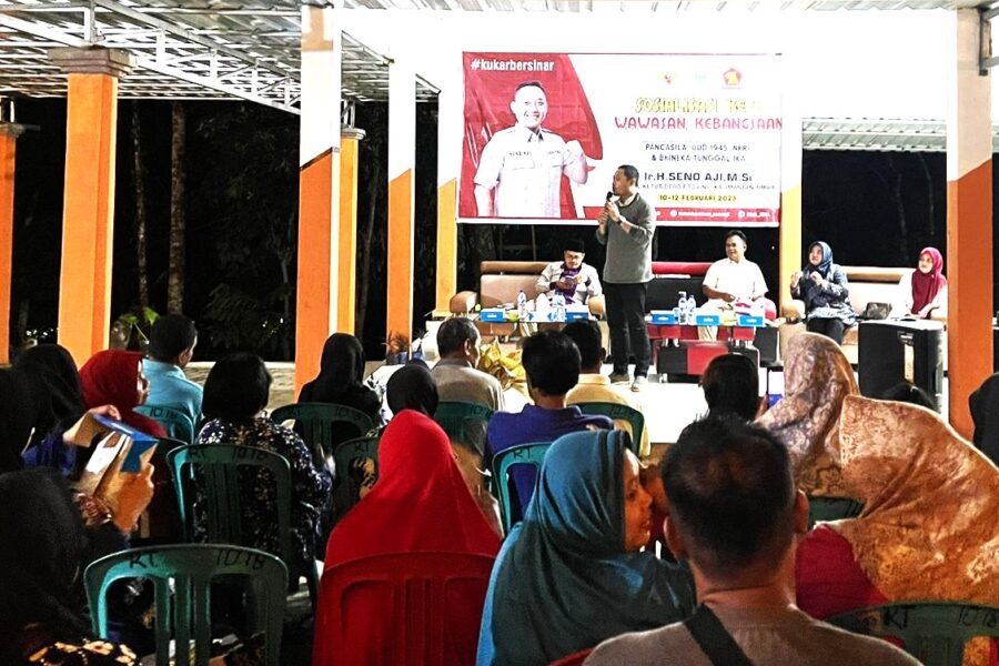 Wakil Ketua DPRD Kaltim, Seno Aji melaksanakan Sosialisasi Wawasan Kebangsaan di kecamatan Sangasanga