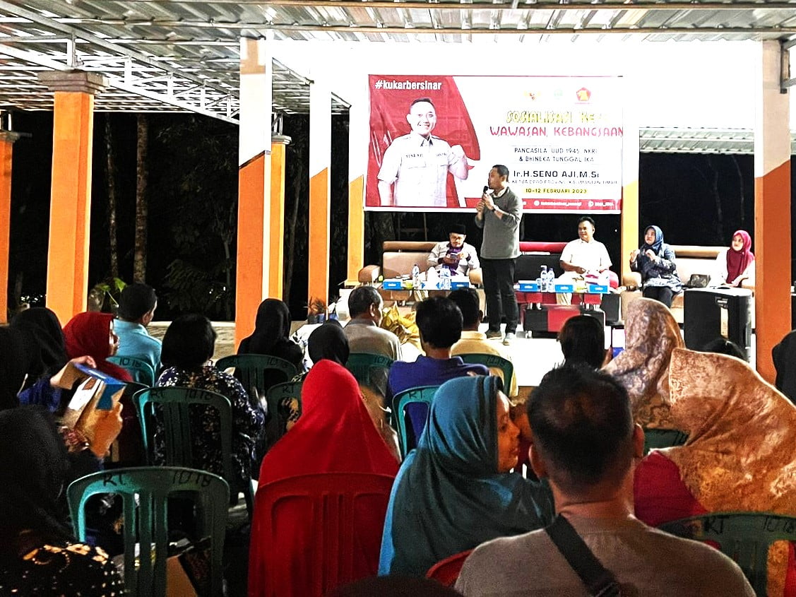 Wakil Ketua DPRD Kaltim, Seno Aji melaksanakan Sosialisasi Wawasan Kebangsaan di kecamatan Sangasanga