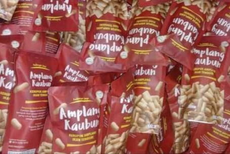 Contoh produk olahan UMKM, amplang dari Kaubun, Kutim. (istimewa)
