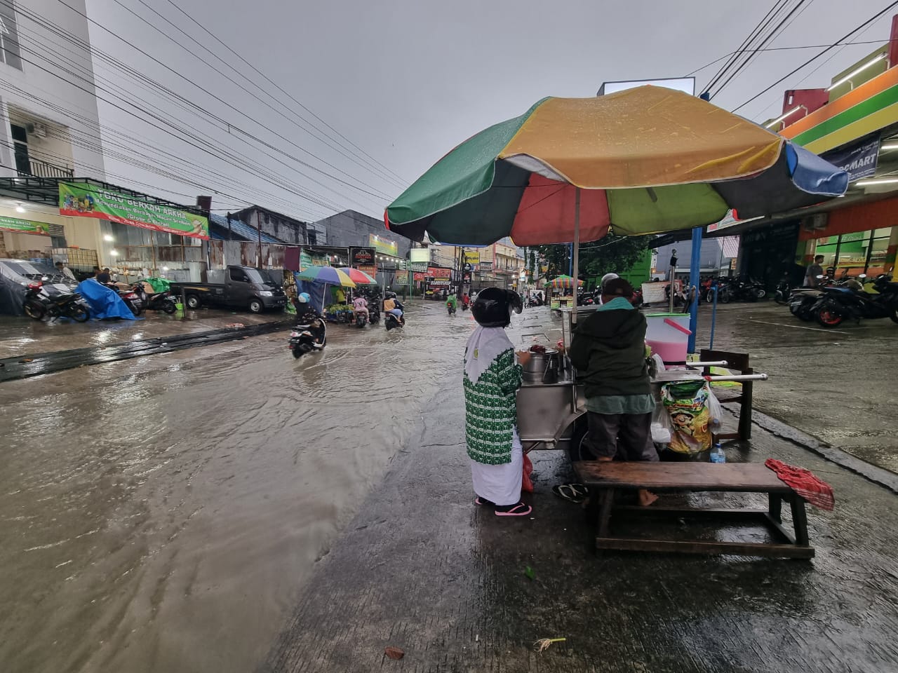 Jalan KS Tubun Dalam Kota Samarinda setiap kali hujan deras disebut pasti terendam banjir. (Foto/HI)