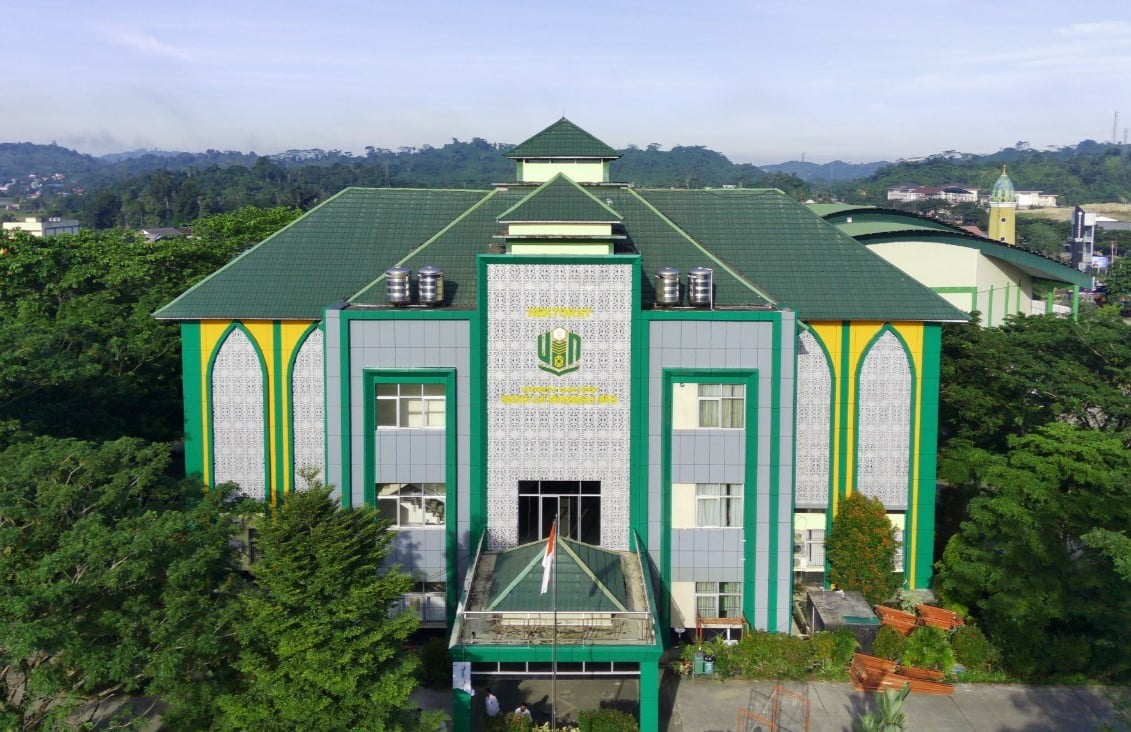 Mahasiswa Pascasarjana UINSI Samarinda menggelar seminar internasional ajak anak muda muslim melek ekonomi syariah.