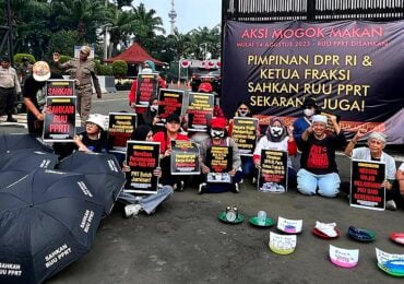 Aksi Mogok Makan di Depan Gedung DPR RI, Desak RUU Perlindungan PRT Disahkan