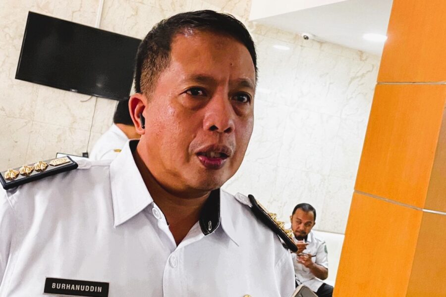Camat Kecamatan Samboja Barat, Burhanuddin