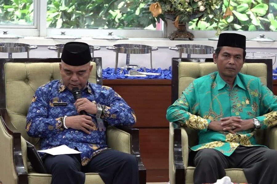 Asisten I Sekretariat Kabupaten Kukar, Akhmad Taufik Hidayat menyambut kunjungan studi dari Pemkab dan DPRK Aceh Barat.