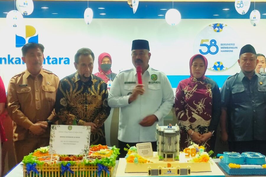 Bupati Kukar Edi Damansyah hadiri acara syukuran untuk merayakan HUT ke-58 Bankaltimtara Cabang Tenggarong.