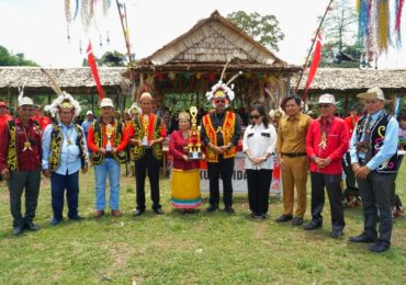 Bupati Kukar Kagum dengan Budaya Dayak Kenyah di Tabang