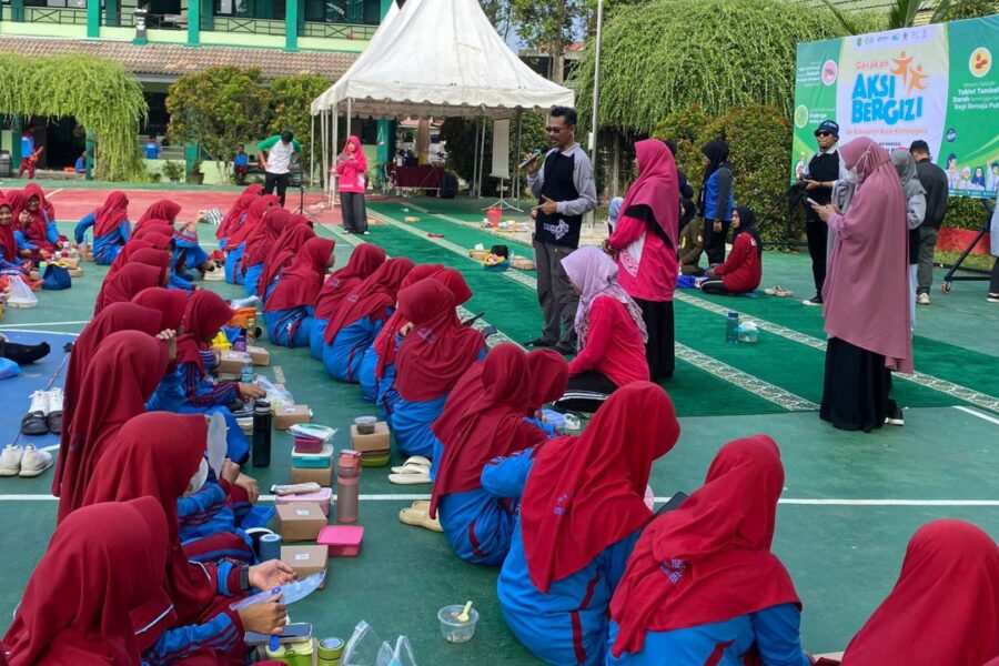 Dinas Kesehatan (Dinkes) Kutai Kartanegara (Kukar) menggelar Gerakan Aksi Gizi se-Kukar di 32 titik di 20 kecamatan.