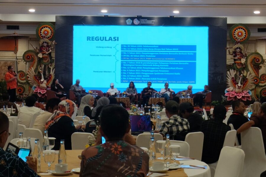 Diskominfo Kabupaten Kutai Kartanegara (Kukar) mengirimkan timnya untuk mengikuti Workshop Musyawarah Kerja Nasional (Mukernas) Persatuan Radio TV Publik Daerah (Persada ID) Seluruh Indonesia.