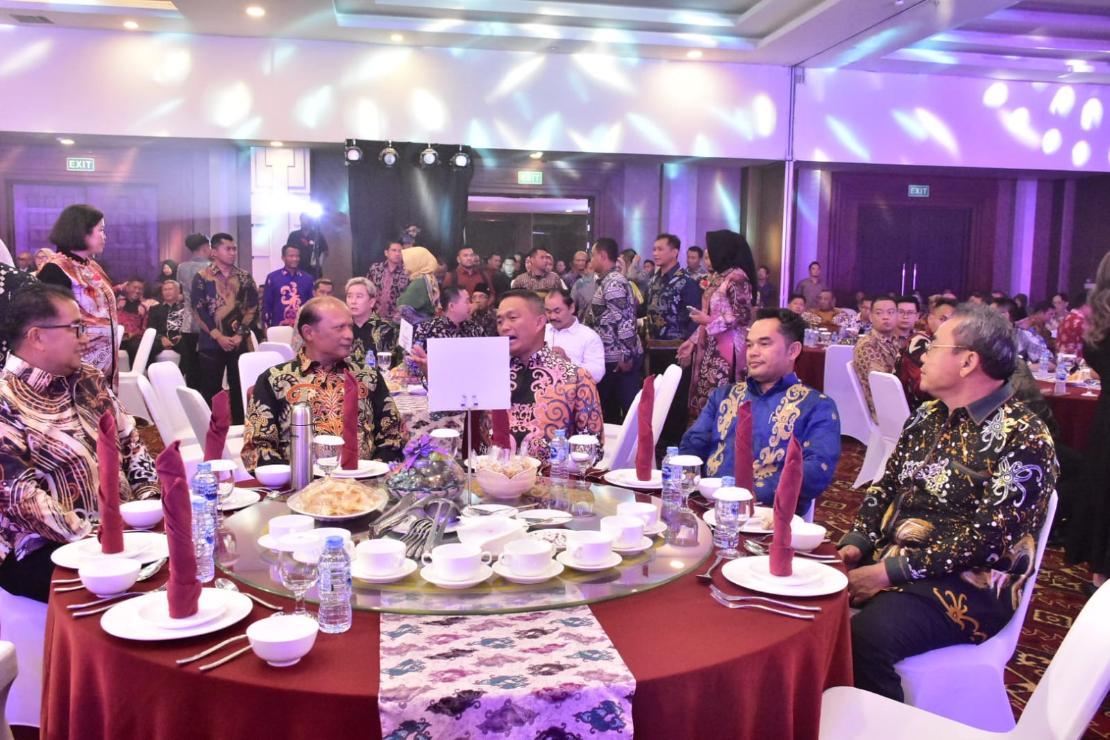 Hasanuddin Mas’ud Hadiri Acara Pengantar Kapolda Kaltim yang Baru, Irjen Pol Nanang Avianto.