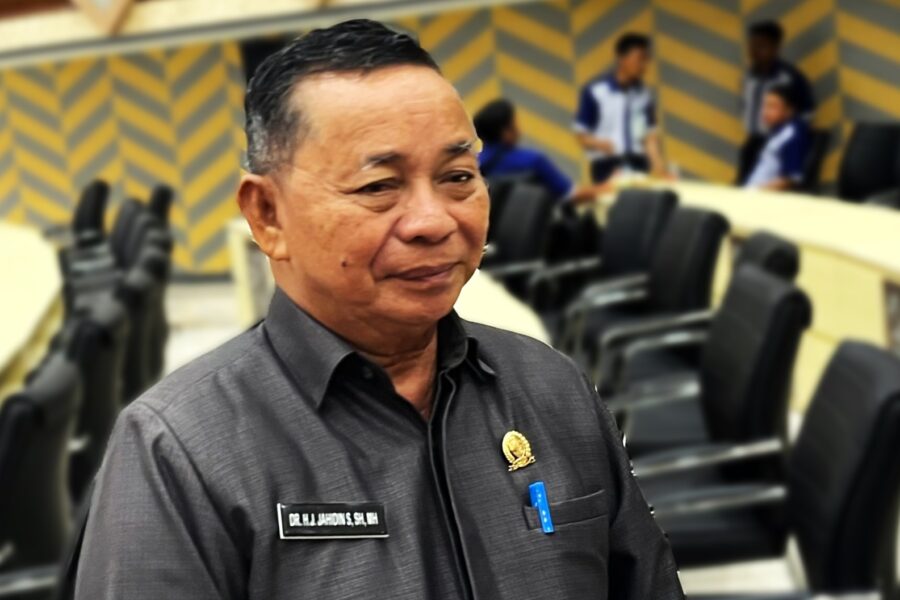 Komisi I DPRD Kaltim, Jahidin meminta Bawaslu awasi Kepala Desa dan Lurah menjelang Pemilu 2024.