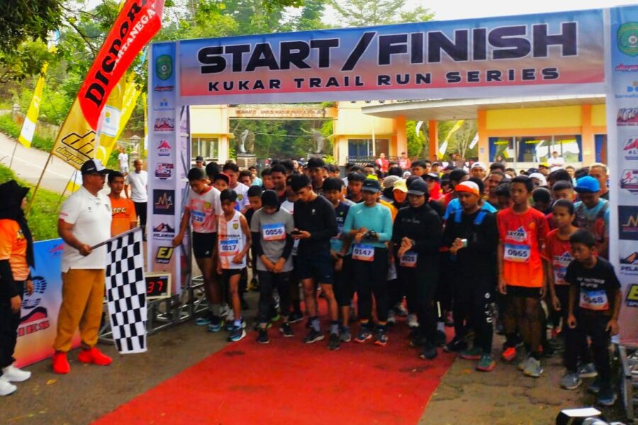 Pemerintah Kabupaten Kutai Kartanegara (Kukar) menyelenggarakan Kukar Trail Run Series (KTRS) ke-2.