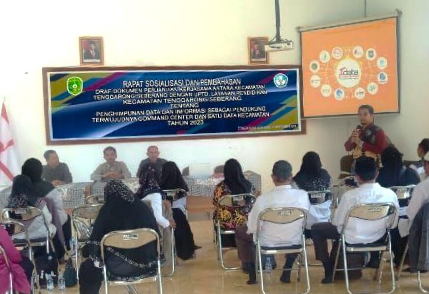 Sistem Command Center merupakan sistem yang mengintegrasikan data dan informasi yang ada di wilayah Kecamatan Tenggarong Seberang.
