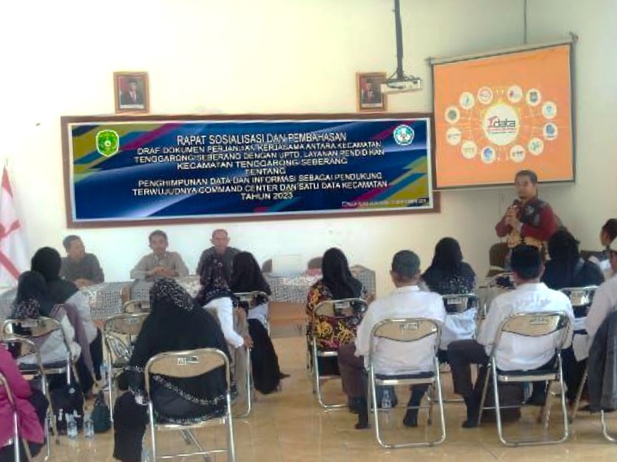 Sistem Command Center merupakan sistem yang mengintegrasikan data dan informasi yang ada di wilayah Kecamatan Tenggarong Seberang.