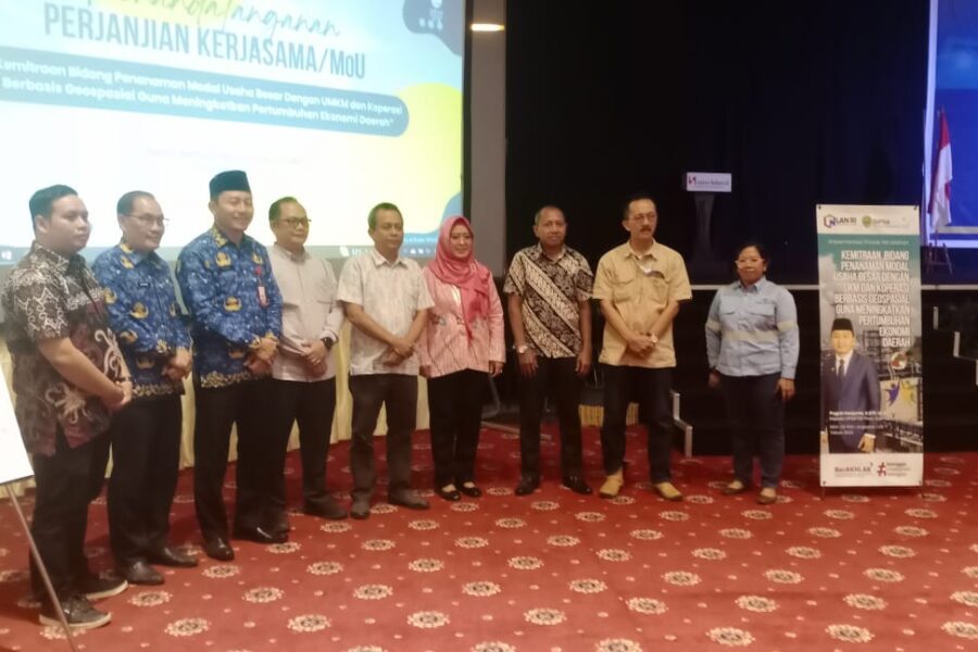 DPMPTSP Kaltim bersama perwakilan perusahaan dari Kukar. (IST)