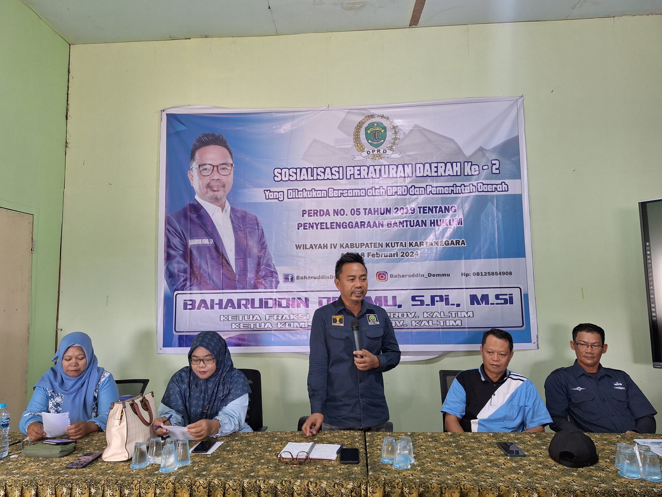Anggota DPRD Kaltim, Baharuddin Demmu melaksanakan Sosialisasi Perda (Sosper) Bantuan Hukum di Desa Sanggulan, Kecamatan Sebulu, Kutai Kartanegara. (Dok)