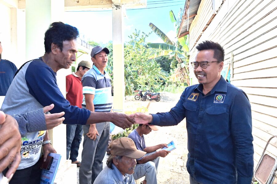 Anggota DPRD Kaltim, Baharuddin Demmu melaksanakan Sosialisasi Perda (Sosper) Bantuan Hukum di Desa Sanggulan, Kecamatan Sebulu, Kutai Kartanegara. (Dok)