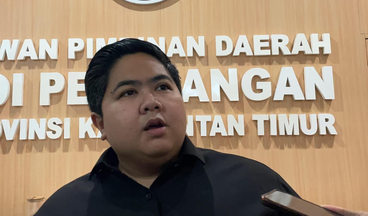 Sekretaris DPD PDI-P Kaltim, Ananda Emira Moeis, umumkan pembukaan pendaftaran kepala daerah pada pilkada 2024. (Ist)
