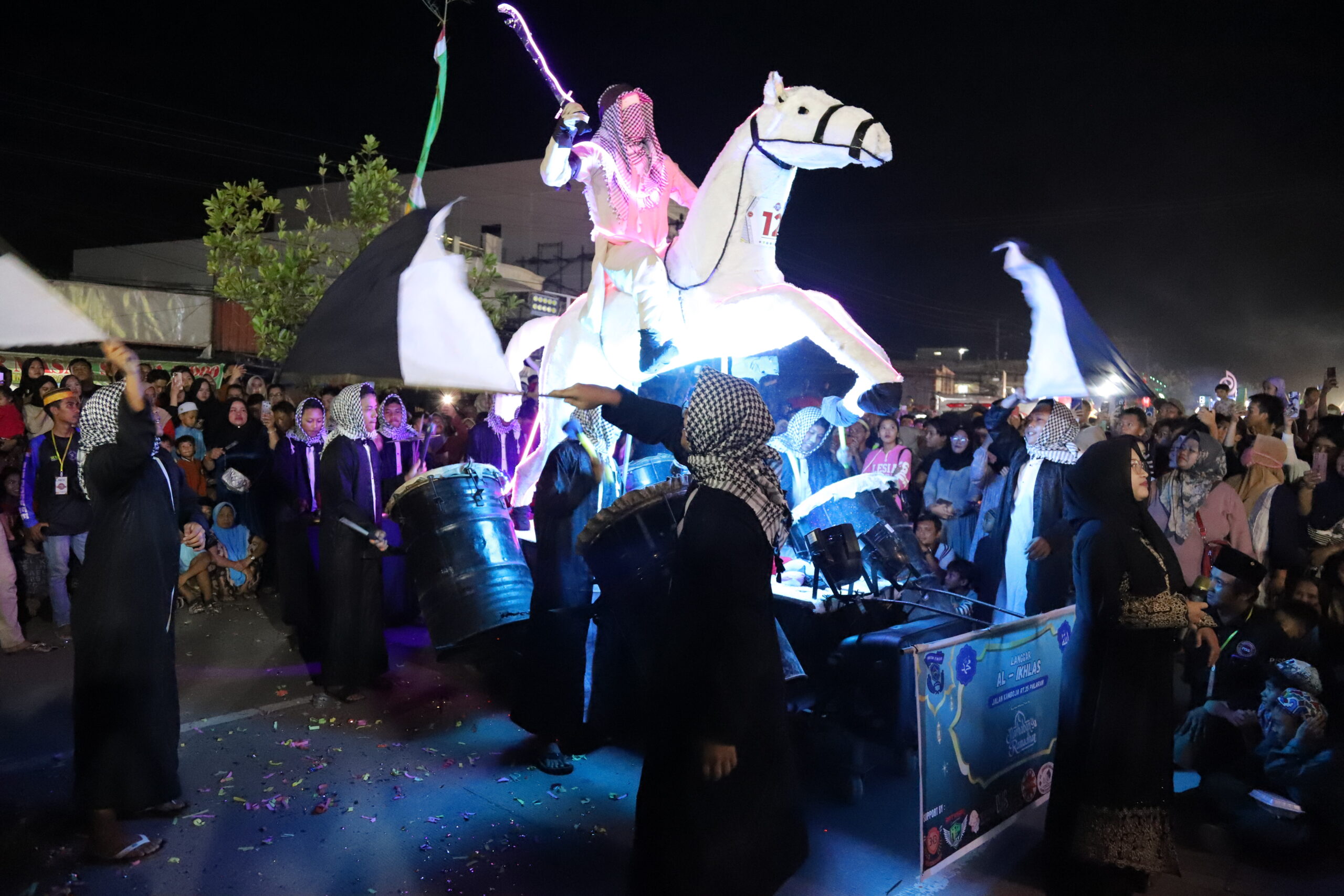 Salah satu peserta festival beduk sahur di Samarinda Seberang. (Ist)