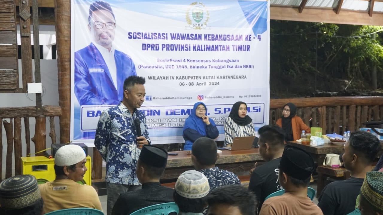Sosialisasi wawasan kebangsaan (Sosbang) keempat tahun 2024, anggota DPRD Kalimantan Timur, Baharuddin Demmu di Desa Sebuntal, Marang Kayu, Kutai Kartanegara. (Foto/HI)