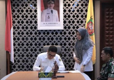 Wali Kota Samarinda Tandatangani NPHD Pengamanan Pilwalkot 2024