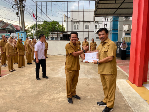 Sunggono, Sekretaris Daerah Kabupaten Kutai Kartanegara.