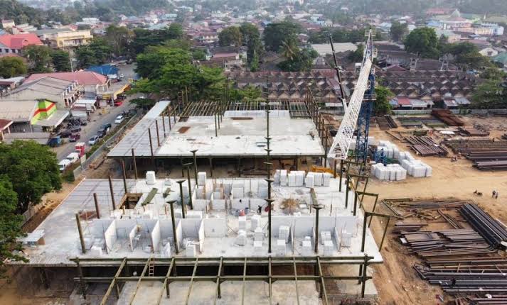 Ilustrasi Pasar Tangga Arung, Kutai Kartanegara.