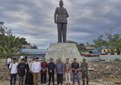 Potret pembangunan monumen Bung Karno di Sangasanga, Kukar. (Foto/ist)