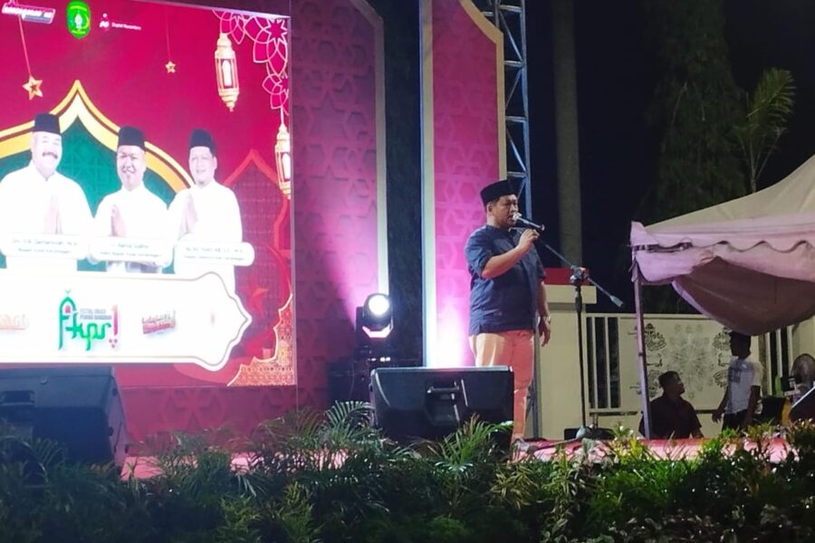 Kepala Dispora Kukar, Aji Ali Husni saat memberikan sambutan. (Foto/ist)