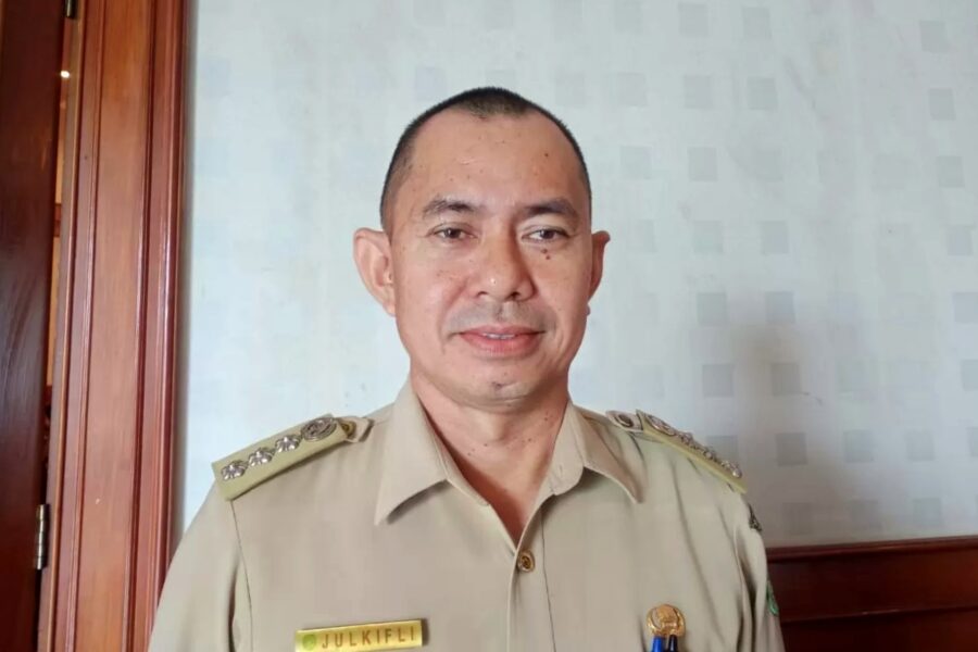 Camat Kota Bangun Darat, Julkifli. (Foto/ist)