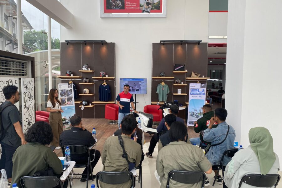 Dokumentasi Ketika Ajak Media Massa Eksplorasi aktivitas ESG Mission lewat EV Experience. (Ist)