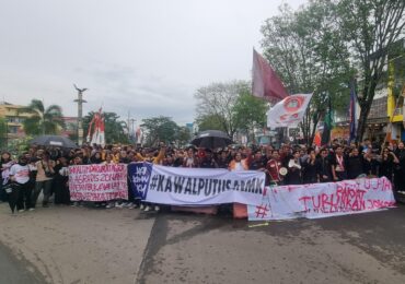 Mahasiswa Kaltim Tolak Revisi RUU Pilkada: Peringatan Darurat Putusan MK Dibegal