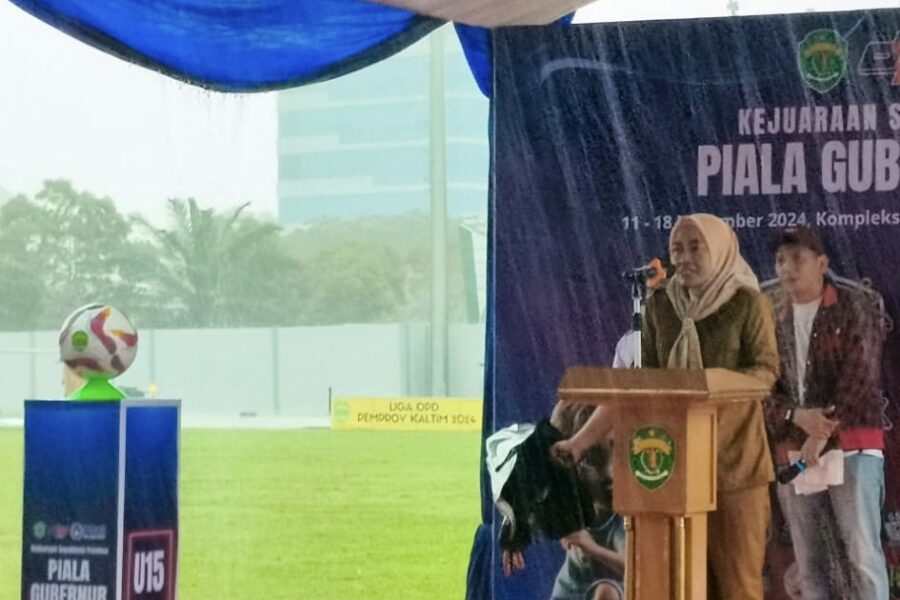 Pelaksana Harian (Plh) Kepala Dispora Kaltim, Sri Wartini usai pembukaan Kejuaraan Sepak Bola U13 U15 Piala Gubernur Kaltim 2024.
