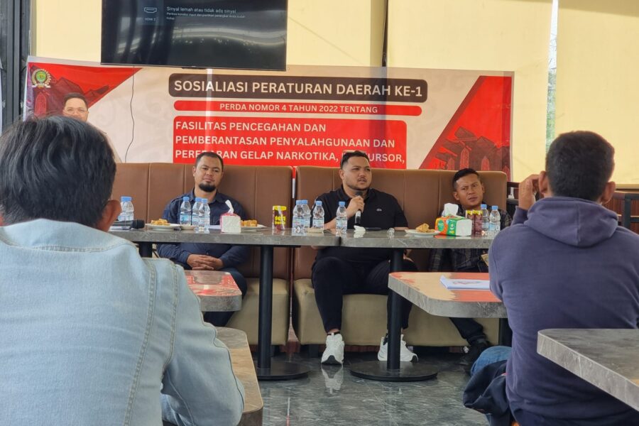 Andi Muhammad Afif Rayhan Harun saat melaksanakan Sosialisasi Peraturan Daerah (Sorper) nomor 4 tahun 2022 tentang Pencegahan Pemberantasan Penyalahgunaan dan Peredaran Gelap Narkoba (P4GN).