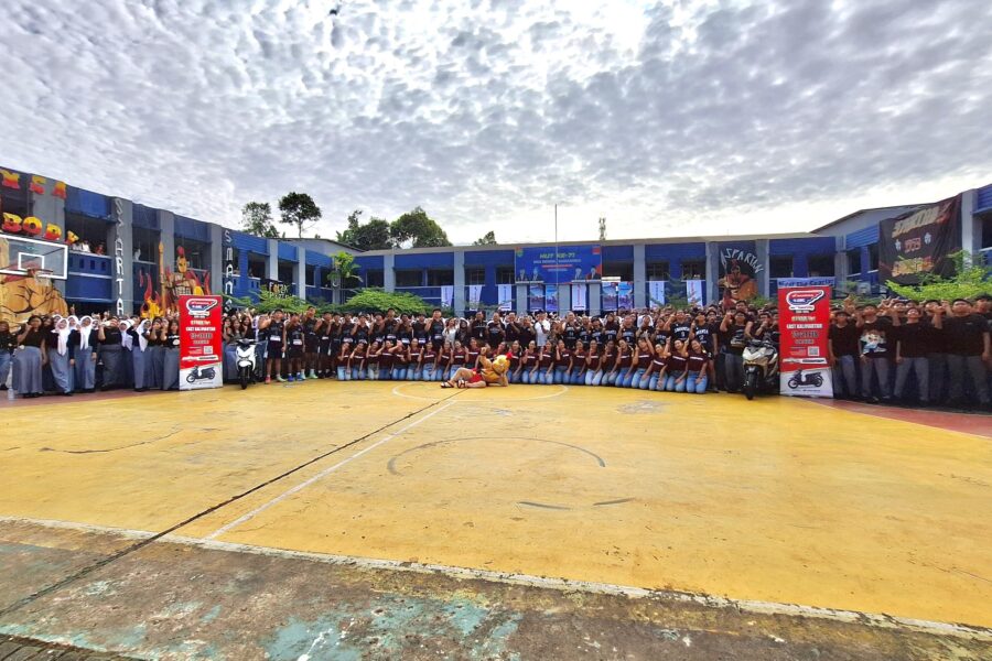Roadshow pembuka event Honda DBL 2024-2025 East Kalimantan bertajuk Honda BeAT on BeAT Goes to School sukses digelar pada Senin (03/02) kemarin di SMAN 1 Samarinda.