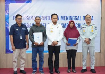 Gubernur Kaltim Beri Santunan Korban Laka Laut di Penajam